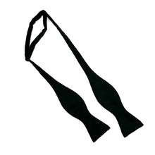 Charger l'image dans la galerie, Noeud Papillon à nouer en satin noir carré