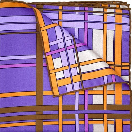 Pochette en soie imprimée à bandes sur fond violet