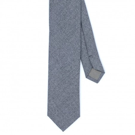 Cravate en flannelle gris clair