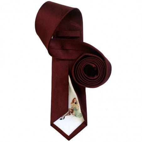 Cravate classique en twill de soie bordeaux (largeur 7cm) avec pin-up